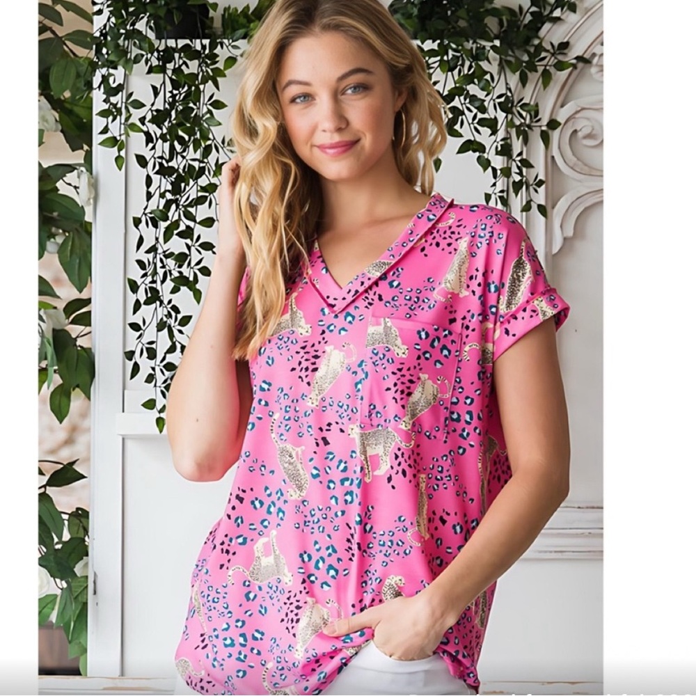 HEIMISH USA Pink Leopard & Gold Foil Print V-Neck Top